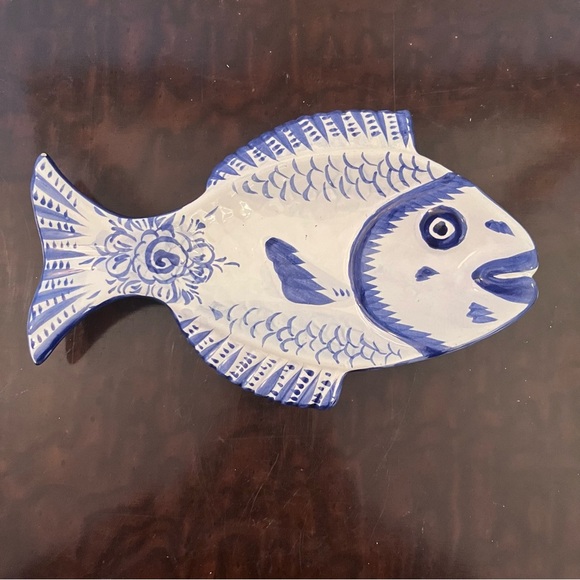 VESTAL ALCOBACA FISH PORTUGAL HAND PAINTED BLUE POTTERY BONE DISH/SPOON REST - Picture 1 of 7